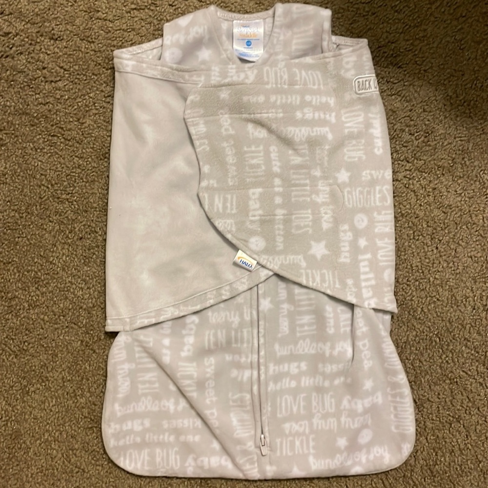 Halo Fleece newborn sleep sack. NWOT. Washed once but never used. 6-12 lb, 0-3mo
